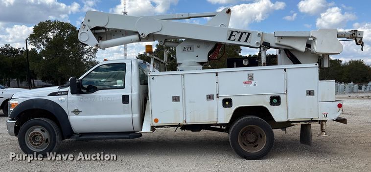 image for item ET7174 2016 Ford F550 Super Duty bucket truck