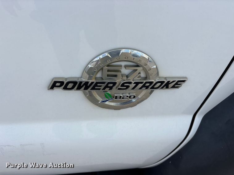 image for item ET7174 2016 Ford F550 Super Duty bucket truck