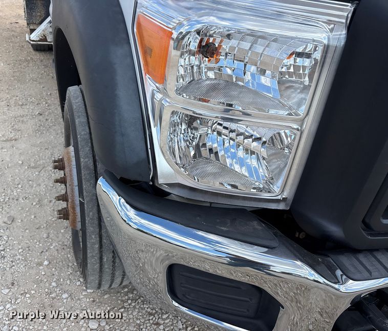 image for item ET7174 2016 Ford F550 Super Duty bucket truck