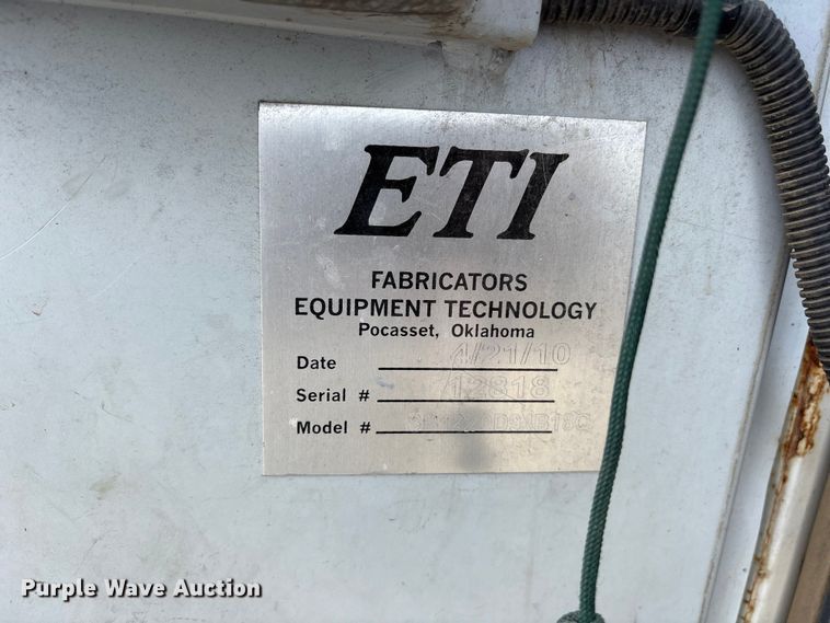 image for item ET7174 2016 Ford F550 Super Duty bucket truck