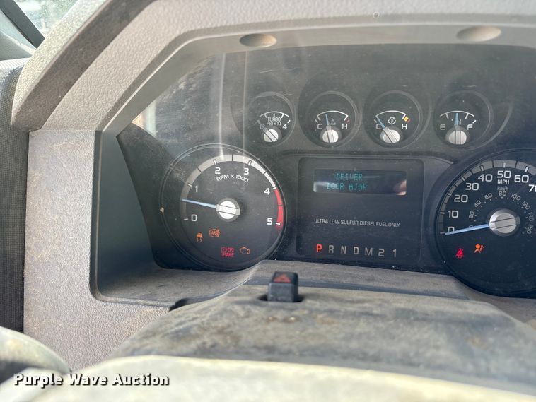 image for item ET7174 2016 Ford F550 Super Duty bucket truck