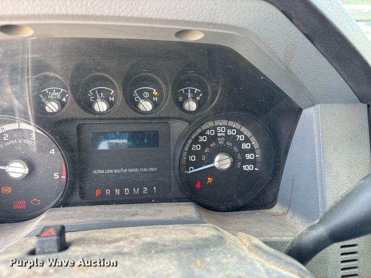 image for item ET7174 2016 Ford F550 Super Duty bucket truck