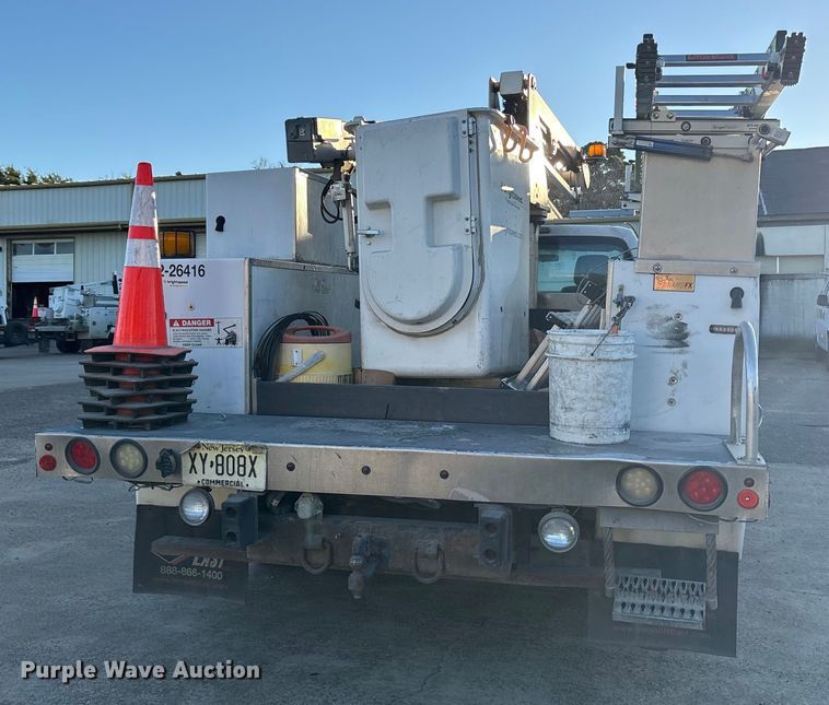 image for item ET7175 2012 Ford F450 bucket truck