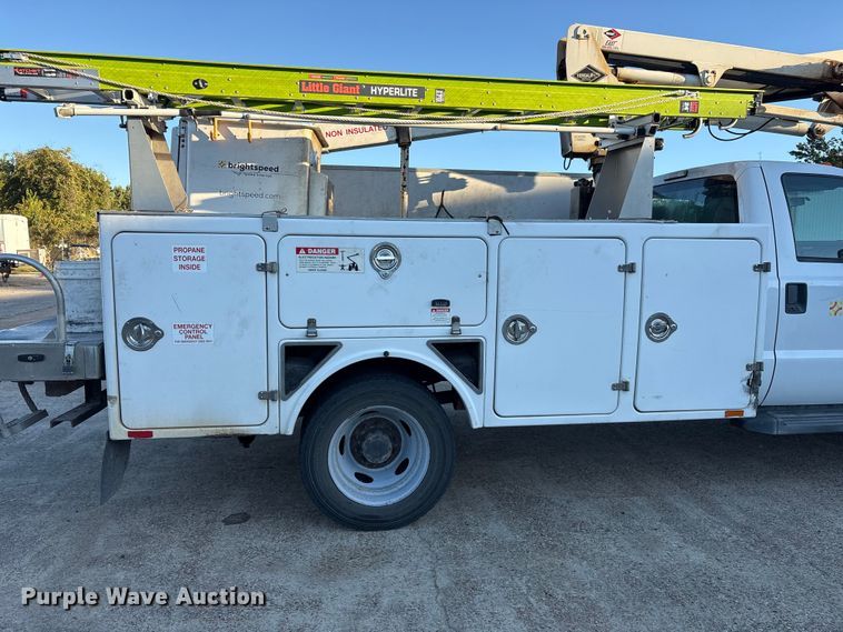 image for item ET7175 2012 Ford F450 bucket truck
