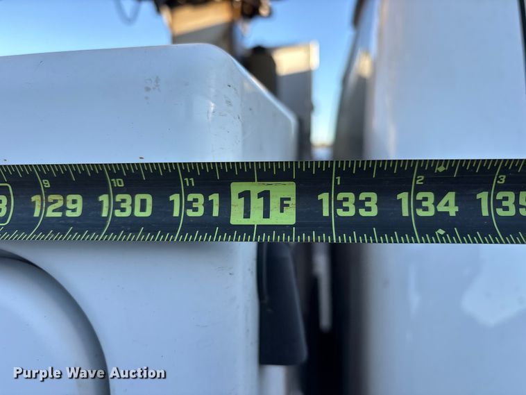 image for item ET7175 2012 Ford F450 bucket truck