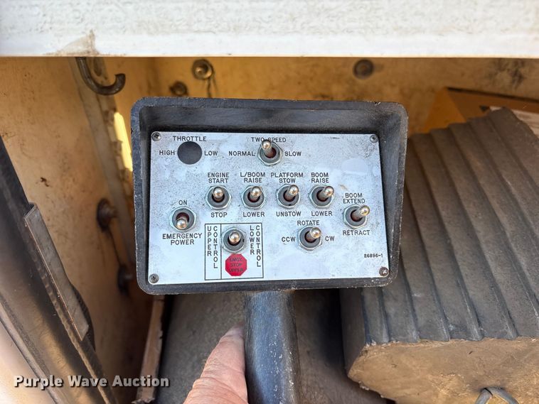 image for item ET7175 2012 Ford F450 bucket truck