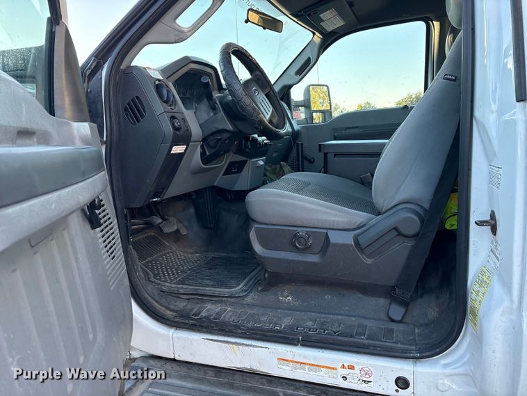 image for item ET7175 2012 Ford F450 bucket truck