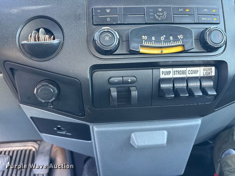 image for item ET7175 2012 Ford F450 bucket truck