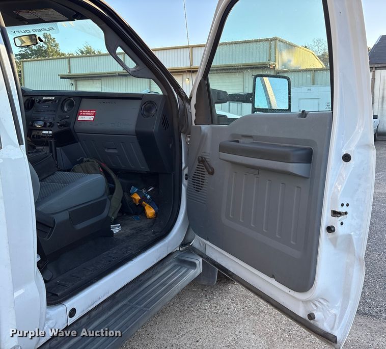 image for item ET7175 2012 Ford F450 bucket truck