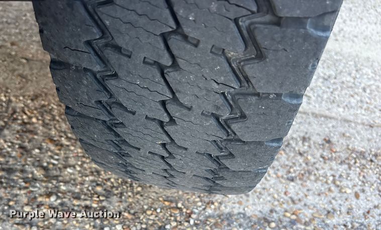 image for item ET7175 2012 Ford F450 bucket truck