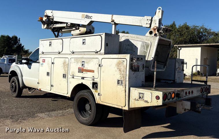 image for item ET7176 2011 Ford F450 Super Duty bucket truck