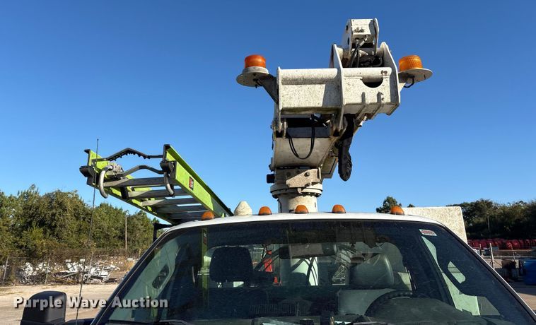 image for item ET7176 2011 Ford F450 Super Duty bucket truck