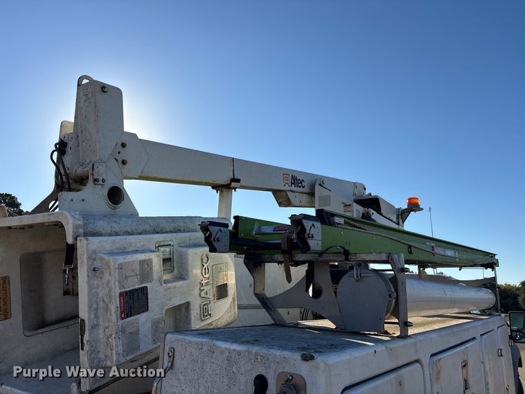 image for item ET7176 2011 Ford F450 Super Duty bucket truck