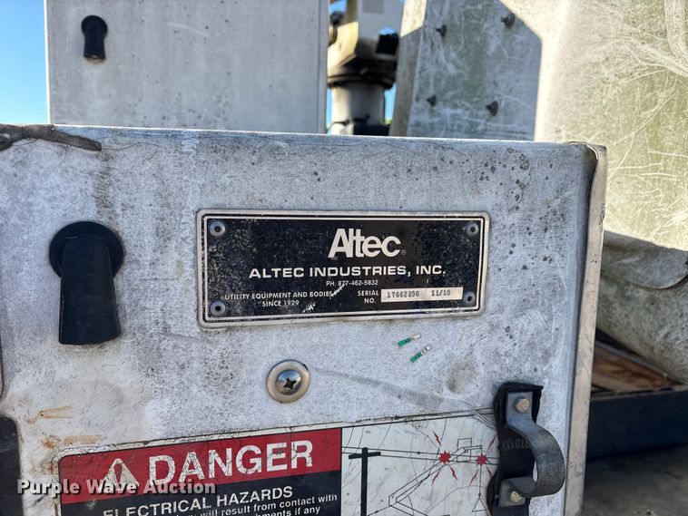 image for item ET7176 2011 Ford F450 Super Duty bucket truck