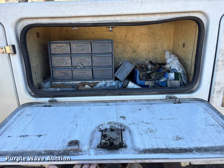 image for item ET7176 2011 Ford F450 Super Duty bucket truck