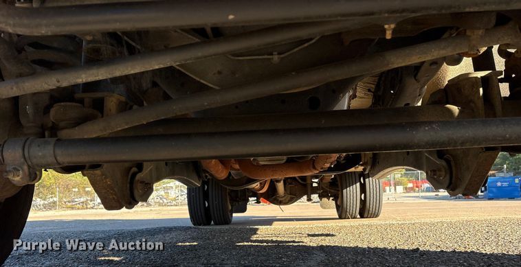 image for item ET7176 2011 Ford F450 Super Duty bucket truck