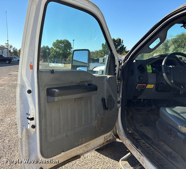 image for item ET7176 2011 Ford F450 Super Duty bucket truck