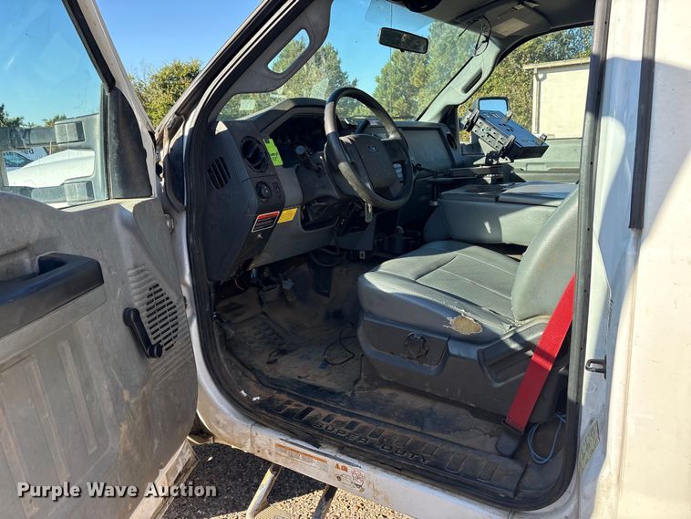 image for item ET7176 2011 Ford F450 Super Duty bucket truck