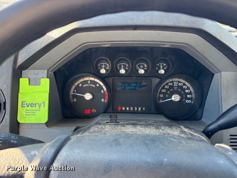 image for item ET7176 2011 Ford F450 Super Duty bucket truck