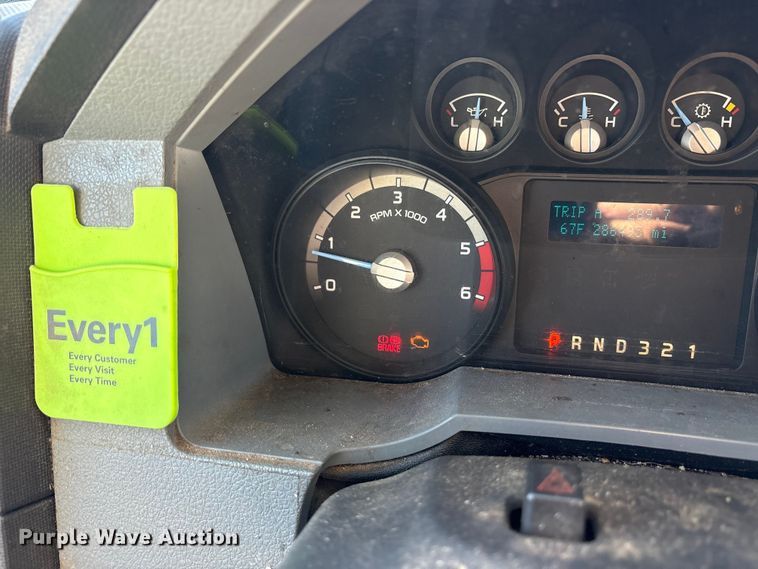 image for item ET7176 2011 Ford F450 Super Duty bucket truck