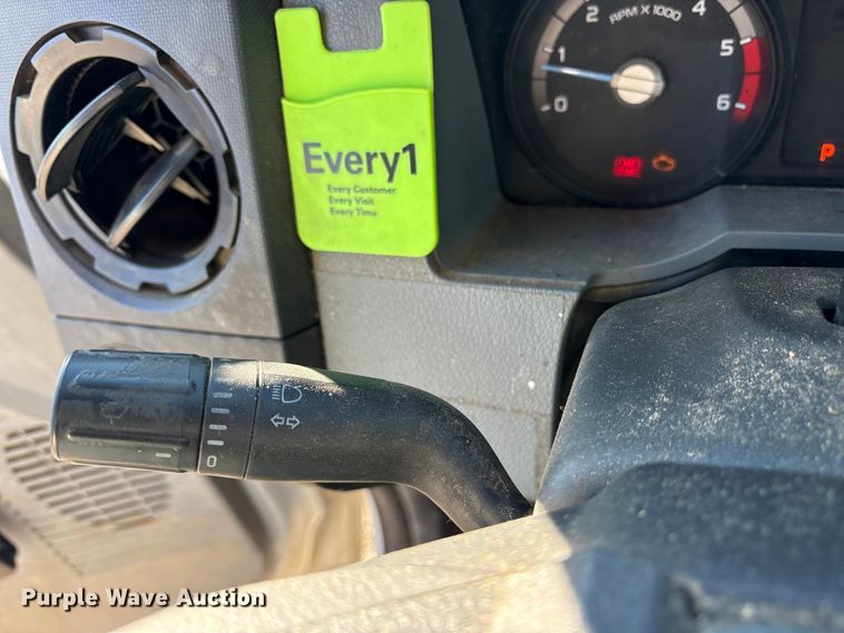 image for item ET7176 2011 Ford F450 Super Duty bucket truck