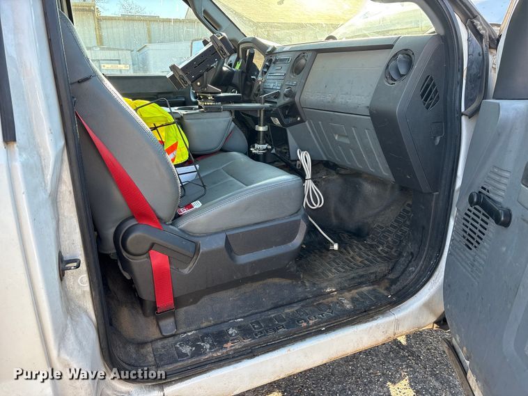 image for item ET7176 2011 Ford F450 Super Duty bucket truck