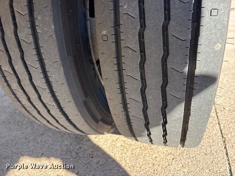 image for item ET7176 2011 Ford F450 Super Duty bucket truck