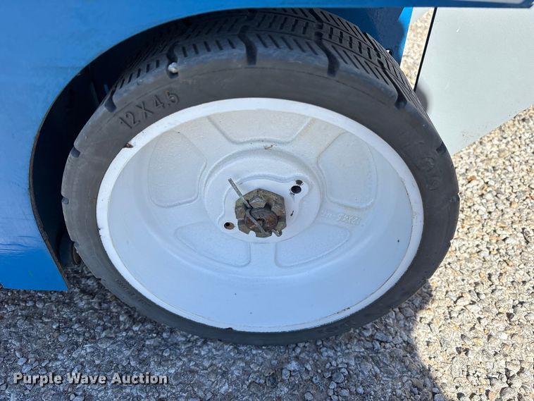 image for item ET7221 2015 Genie GS-1930 scissor lift