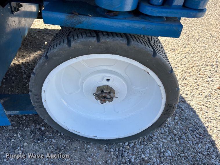 image for item ET7221 2015 Genie GS-1930 scissor lift