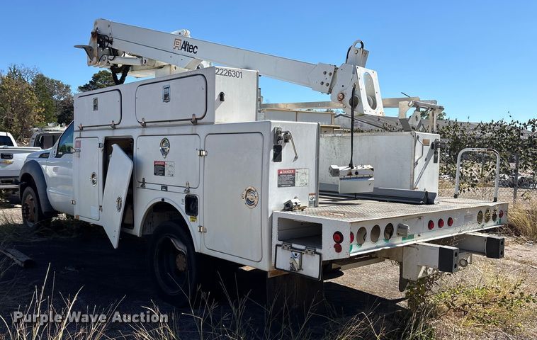 image for item ET7226 2012 Ford F450 Super Duty bucket truck