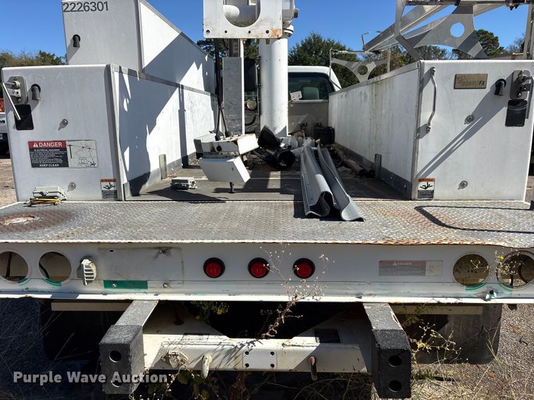 image for item ET7226 2012 Ford F450 Super Duty bucket truck