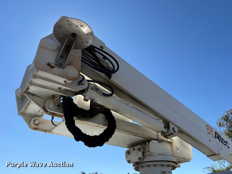 image for item ET7226 2012 Ford F450 Super Duty bucket truck