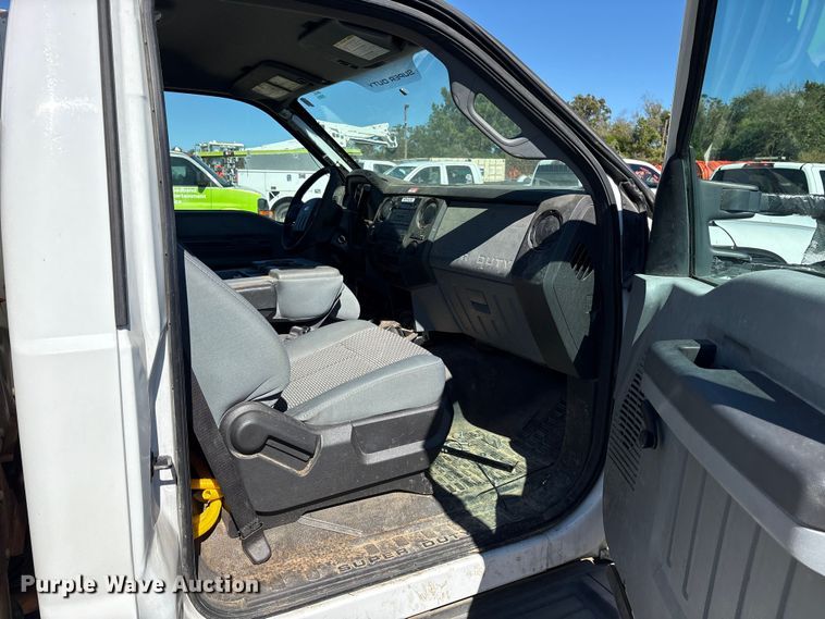 image for item ET7226 2012 Ford F450 Super Duty bucket truck