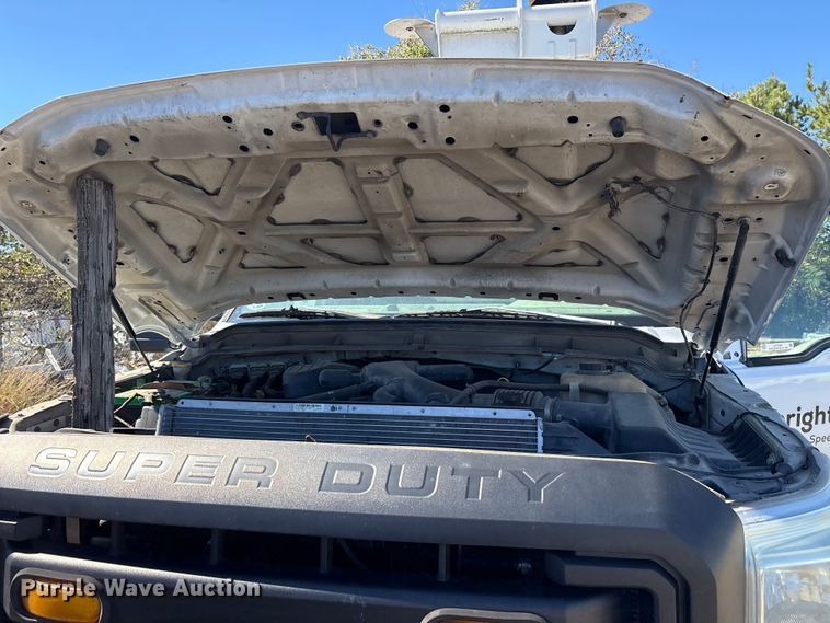 image for item ET7226 2012 Ford F450 Super Duty bucket truck