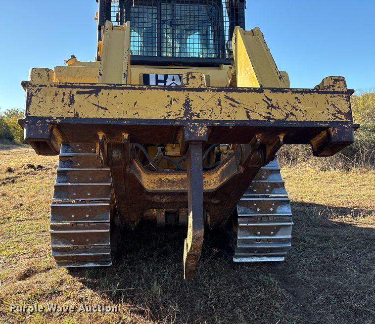 image for item ET7228 2007 Caterpillar D7R dozer