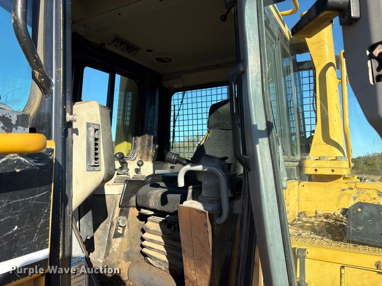 image for item ET7228 2007 Caterpillar D7R dozer