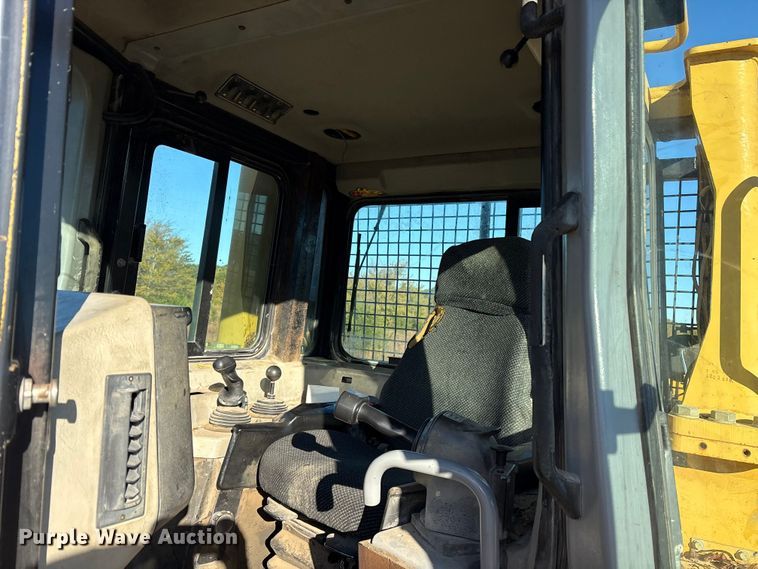 image for item ET7228 2007 Caterpillar D7R dozer