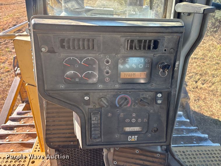 image for item ET7228 2007 Caterpillar D7R dozer