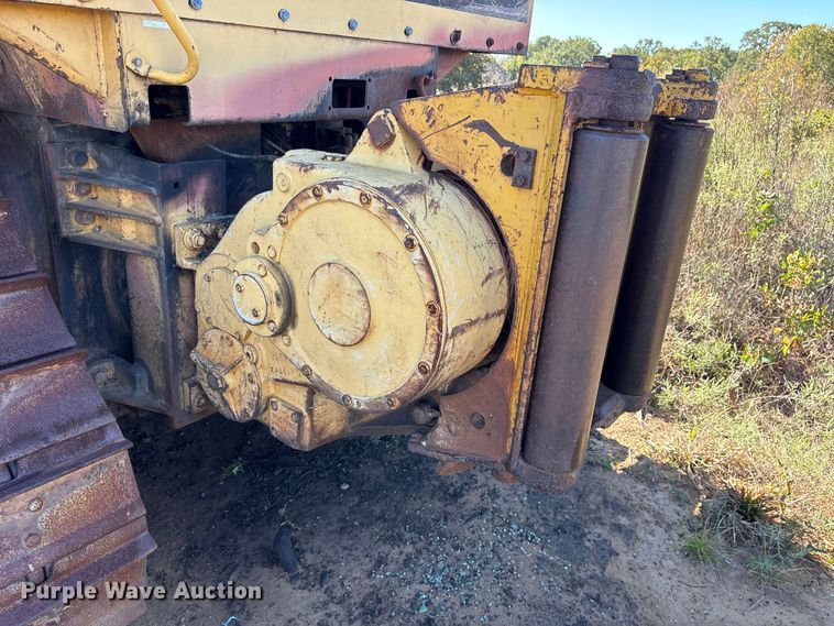 image for item ET7229 1996 Caterpillar D6H XL dozer