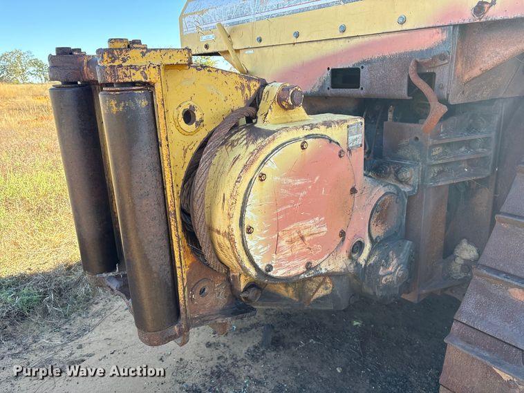 image for item ET7229 1996 Caterpillar D6H XL dozer