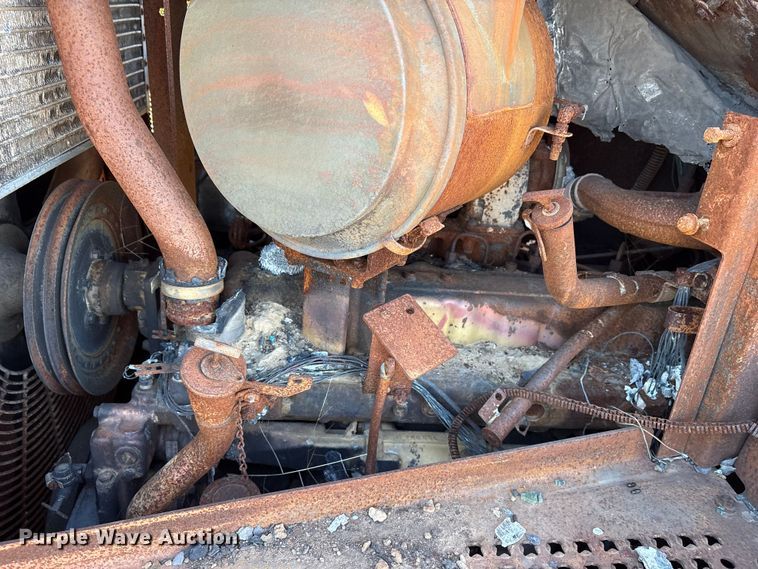 image for item ET7229 1996 Caterpillar D6H XL dozer