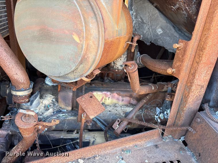 image for item ET7229 1996 Caterpillar D6H XL dozer