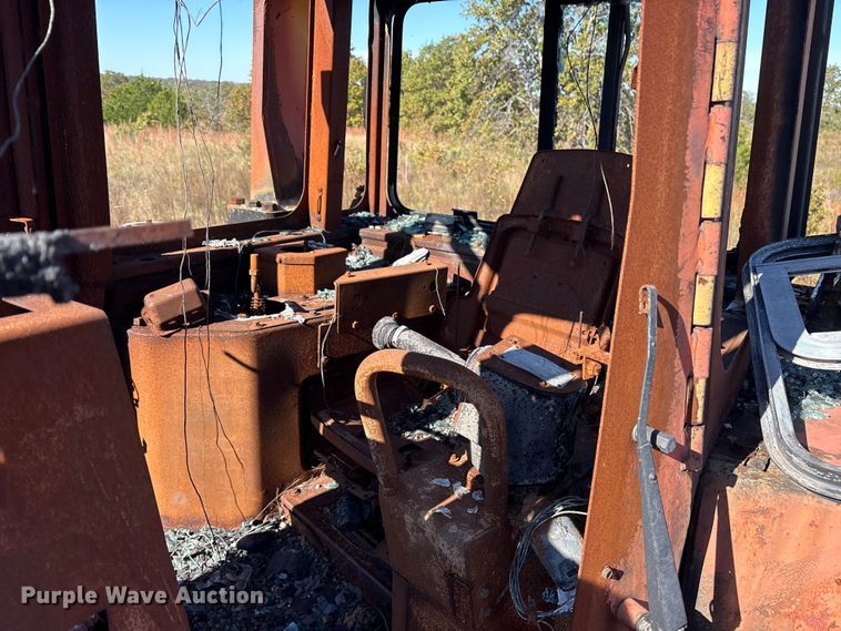 image for item ET7229 1996 Caterpillar D6H XL dozer