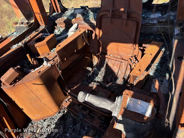 image for item ET7229 1996 Caterpillar D6H XL dozer