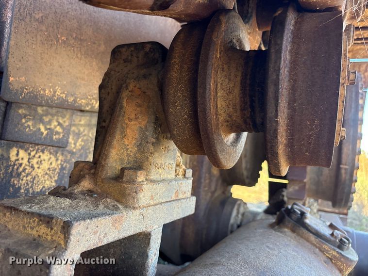 image for item ET7229 1996 Caterpillar D6H XL dozer