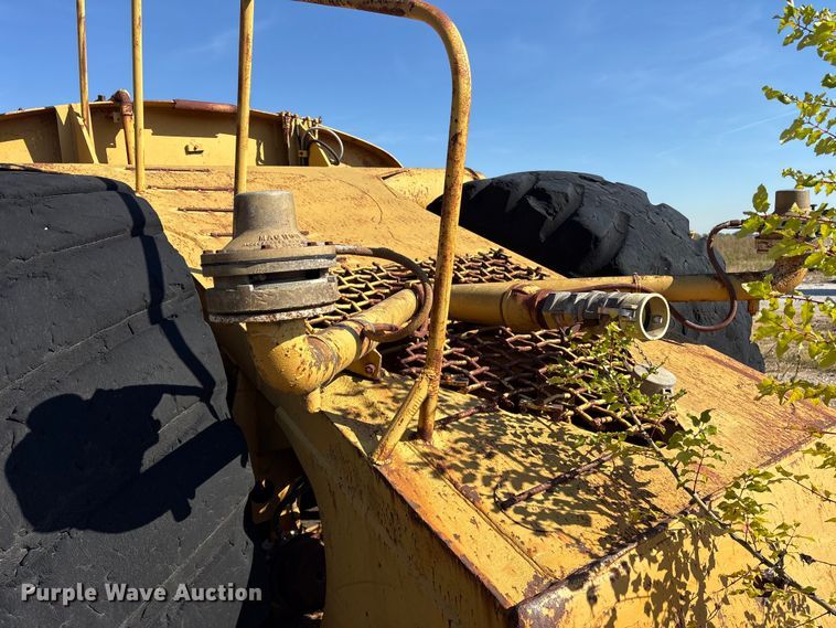 image for item ET7231 Caterpillar 631B water wagon