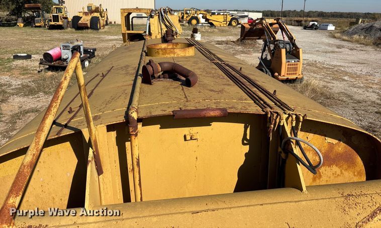 image for item ET7231 Caterpillar 631B water wagon