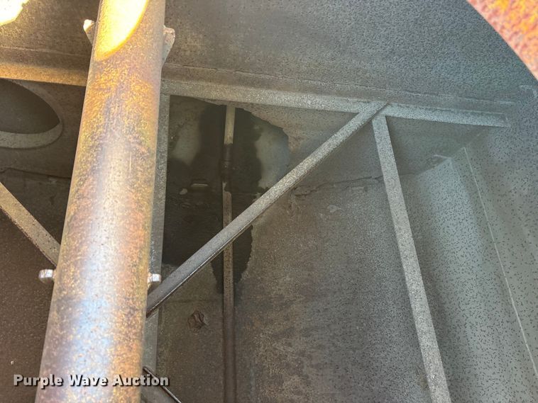 image for item ET7231 Caterpillar 631B water wagon