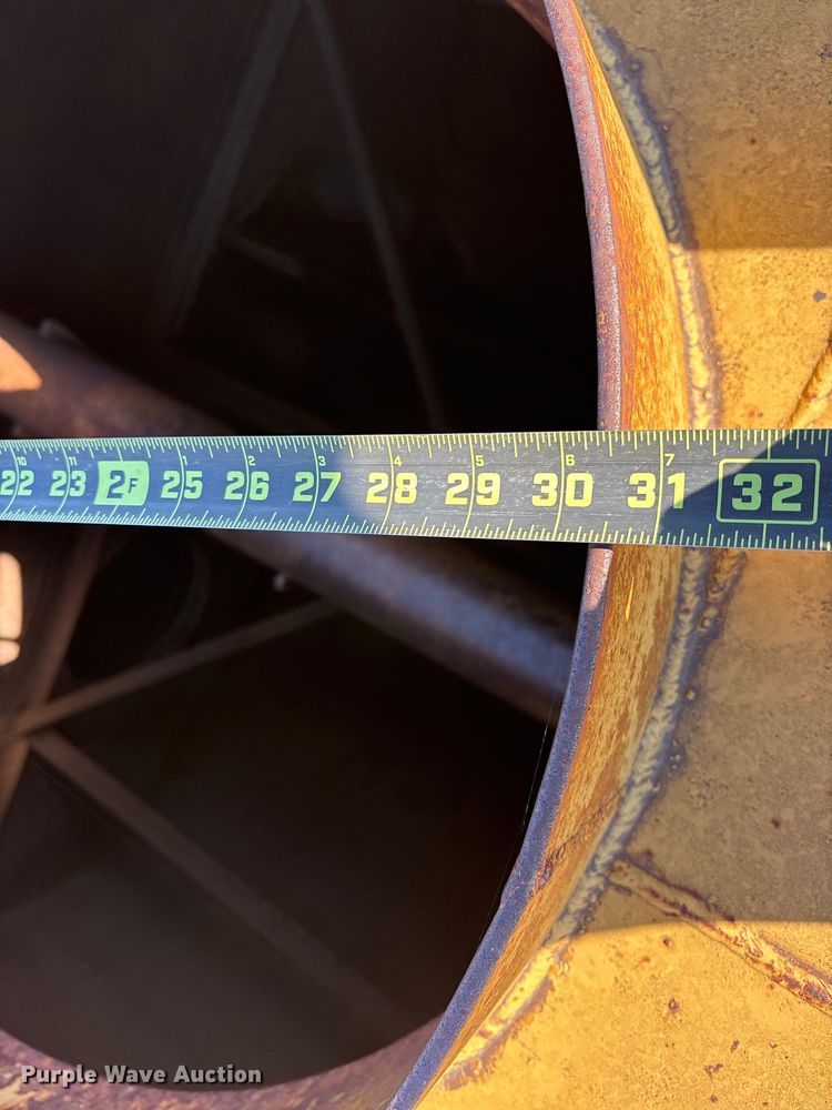 image for item ET7231 Caterpillar 631B water wagon