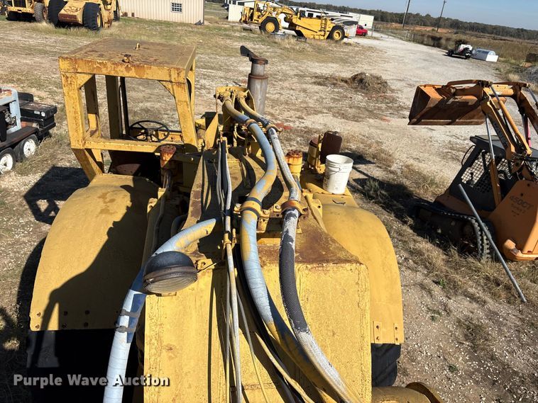 image for item ET7231 Caterpillar 631B water wagon